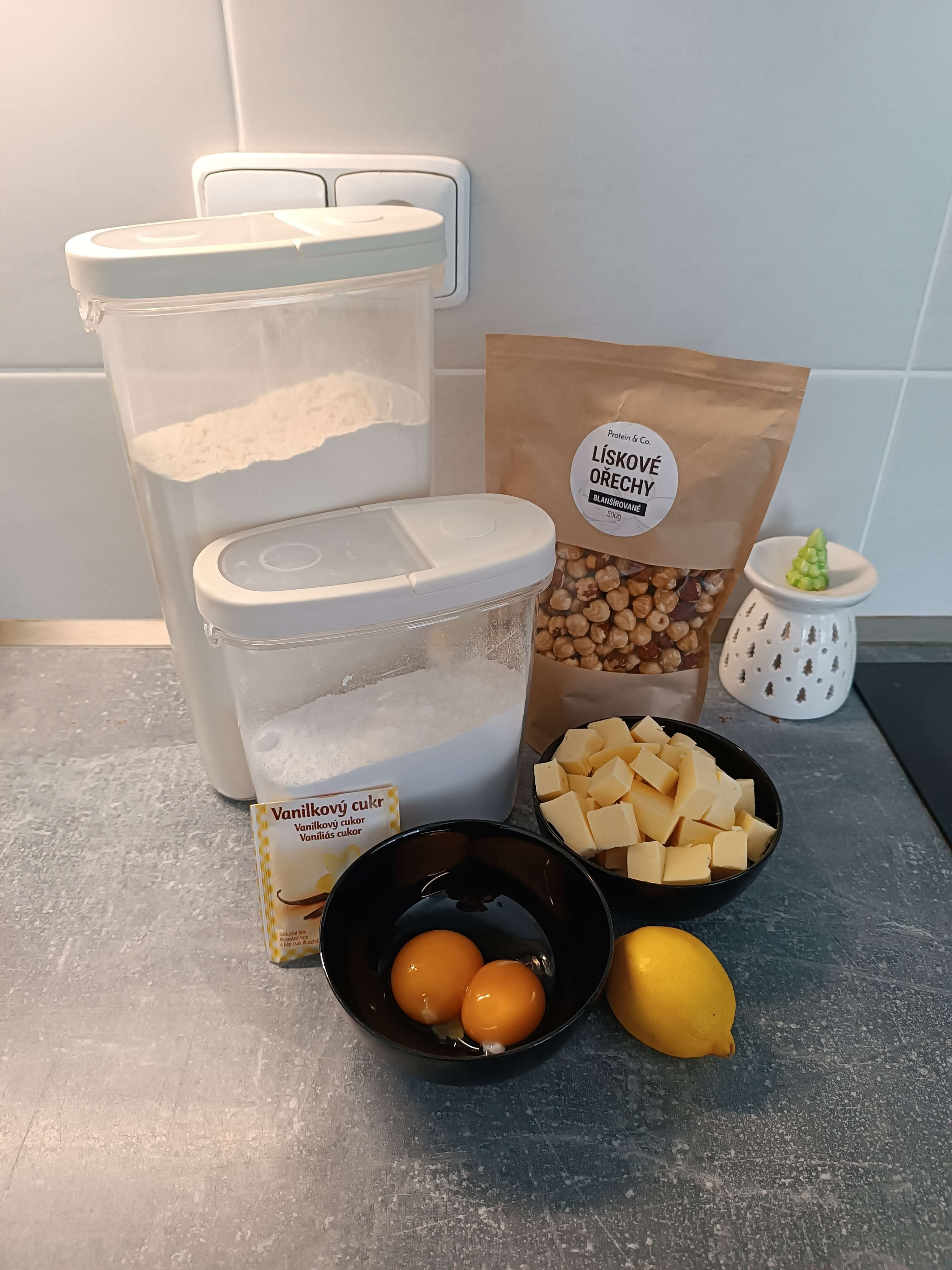 Vanilkove-rohlicky-liskovy-orech-3-recept-proteinaco
